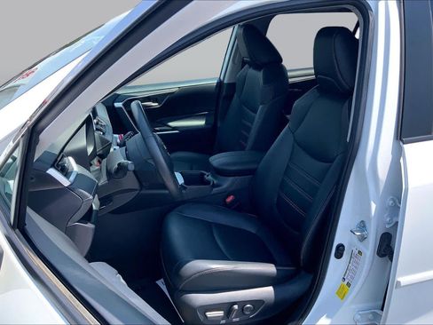 Used 2025 Toyota RAV4 XLE Premium FWD image 8