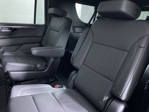New 2026 Chevrolet Suburban Z71 w/ Comfort Package AWD/4WD image 15