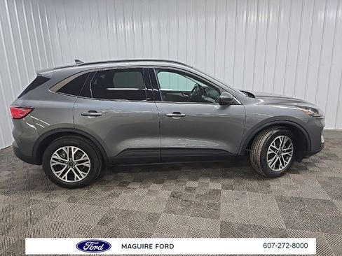 Used 2022 Ford Escape SEL image 2