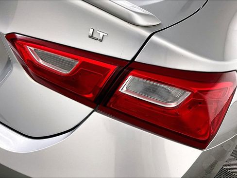 Used 2017 Chevrolet Malibu LT w/ Driver Confidence Package image 27