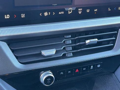 Used 2025 Ford Explorer ST-Line image 14