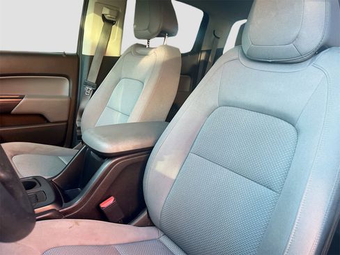 Used 2017 Chevrolet Colorado W/T w/ WT Convenience Package image 19