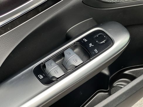 Certified 2025 Mercedes-Benz C 300 4MATIC Sedan image 21