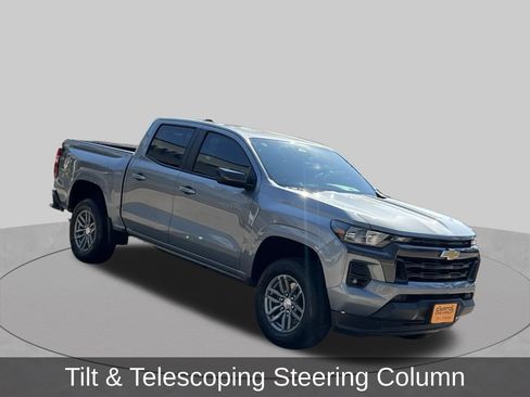 Used 2024 Chevrolet Colorado LT w/ LT Convenience Package RWD image 8