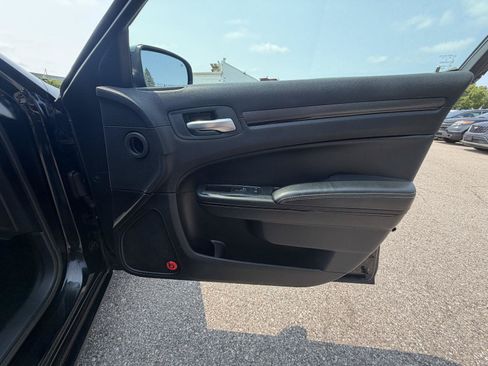 Used 2014 Chrysler 300 S AWD/4WD image 30