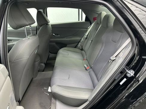 New 2026 Hyundai Elantra SE image 19