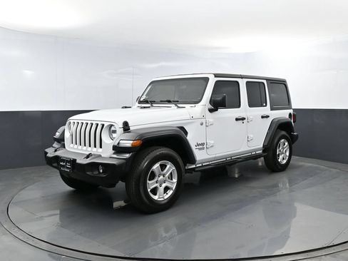 Used 2018 Jeep Wrangler Unlimited Sport S AWD/4WD image 1