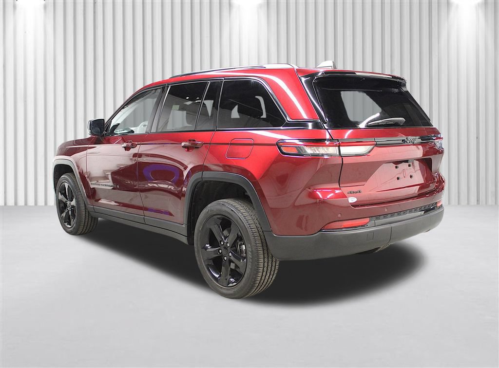 Certified 2023 Jeep Grand Cherokee Altitude AWD/4WD image 5