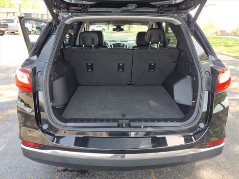 Used 2018 Chevrolet Equinox Premier FWD image 30