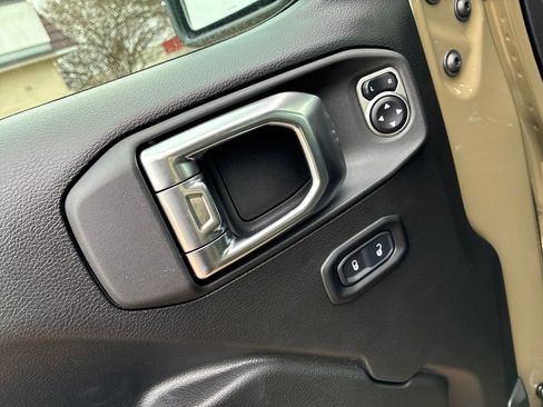 New 2026 Jeep Gladiator Rubicon w/ Safety Group image 12