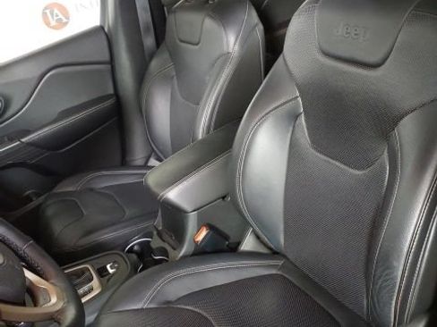 Used 2015 Jeep Cherokee Limited w/ Luxury Group AWD/4WD image 13