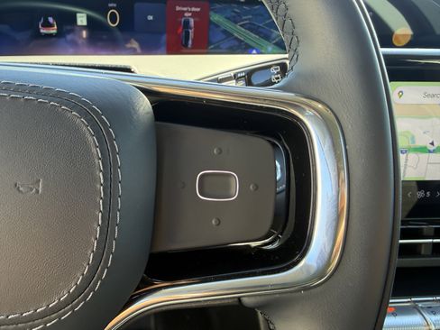 Used 2025 Lincoln Nautilus Reserve image 20