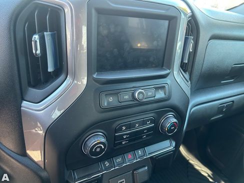 Used 2020 Chevrolet Silverado 1500 Custom Trail Boss w/ Custom Convenience Package AWD/4WD image 6