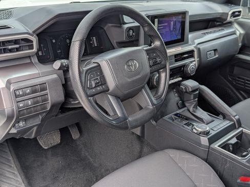 Used 2025 Toyota Tacoma SR5 AWD/4WD image 14
