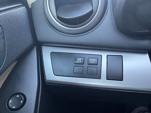 Used 2013 MAZDA MAZDA3 i Touring image 29