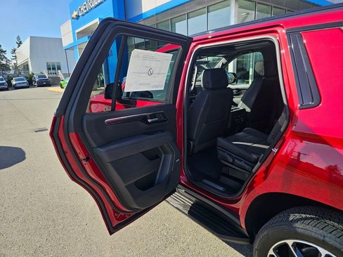 New 2026 Chevrolet Tahoe RST image 16