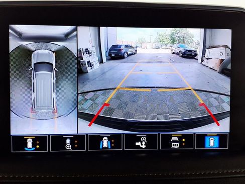 Used 2021 Chevrolet Tahoe High Country image 12