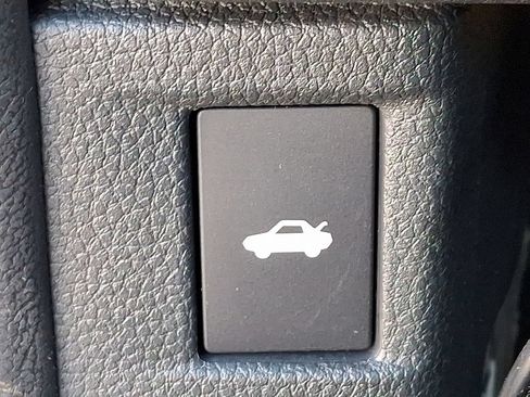 Certified 2023 Honda Accord EX image 29
