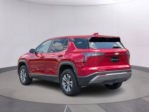 Used 2026 Chevrolet Equinox LT w/ Convenience Package II FWD image 3