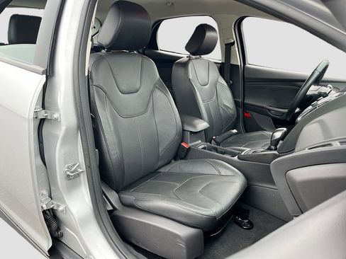 Used 2015 Ford Focus SE w/ Equipment Group 201A image 25