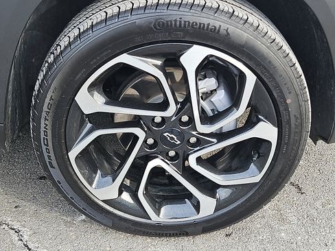 Used 2025 Chevrolet Trax RS w/ Driver Confidence Package image 8