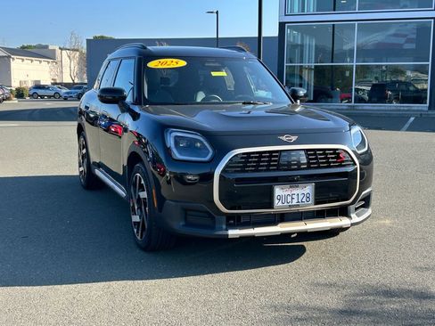 Used 2025 MINI Cooper Countryman S w/ Comfort Package Max image 7