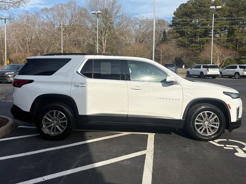 Used 2023 Chevrolet Traverse LT image 4