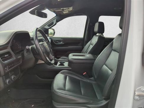 Used 2021 Chevrolet Suburban LT RWD image 14