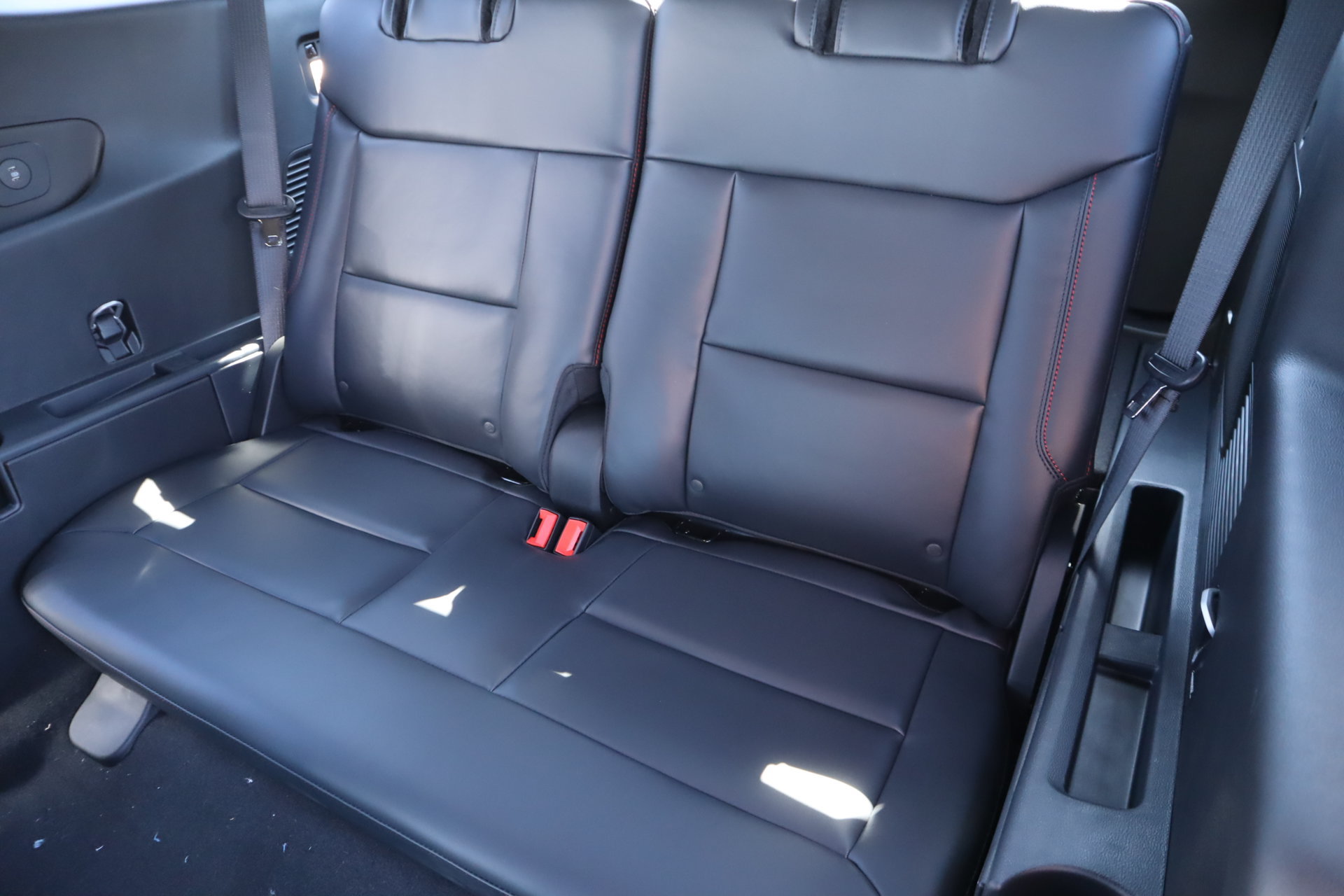 New 2027 Ford Explorer ST-Line w/ Premium Package AWD/4WD image 15