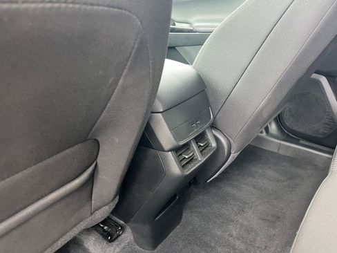 Used 2025 Chevrolet Equinox LT image 24