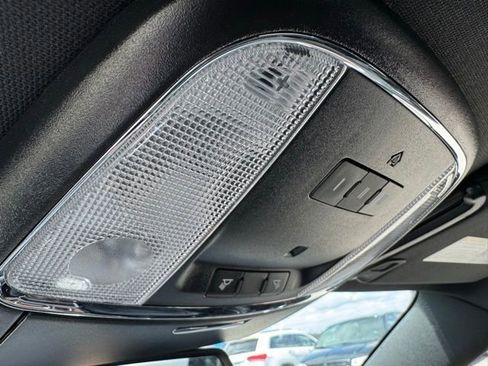 Used 2018 Chrysler 300 C w/ Safetytec Plus Group image 25