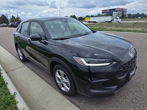 Used 2025 Honda HR-V LX image 7