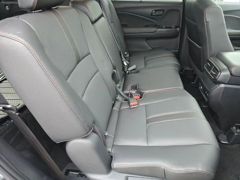 Used 2025 Honda Passport TrailSport image 29