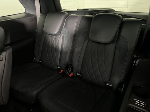 New 2025 Mercedes-Benz GLS 63 AMG 4MATIC image 22