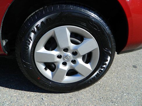 Used 2009 Nissan Rogue S image 23