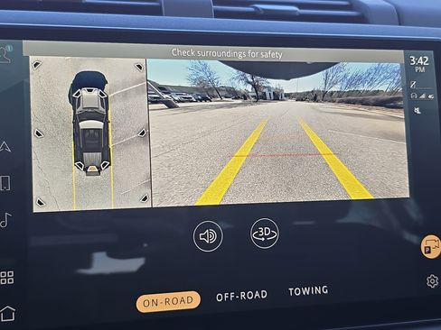 Certified 2025 Land Rover Defender 110 S image 22