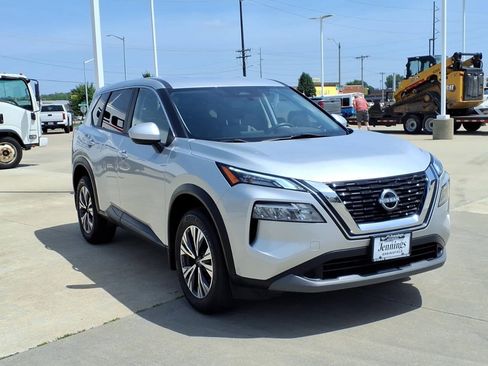 Used 2023 Nissan Rogue SV AWD/4WD image 6