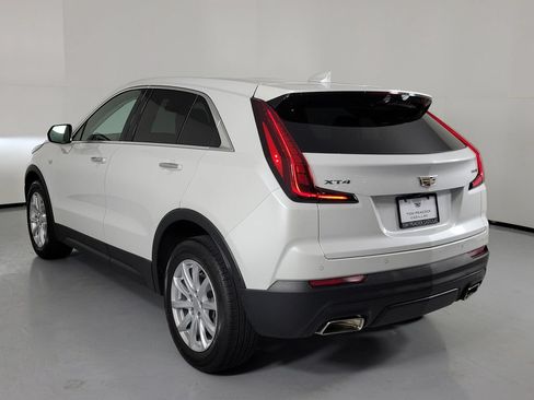 Used 2023 Cadillac XT4 Luxury FWD image 4