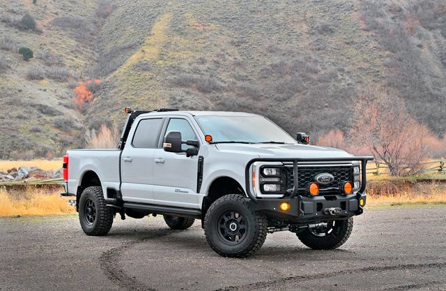 New 2026 Ford F350 Lariat w/ Black Appearance Package AWD/4WD image 13