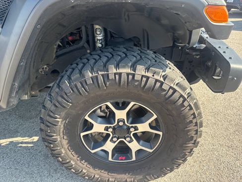 Used 2021 Jeep Wrangler Unlimited Rubicon AWD/4WD image 11