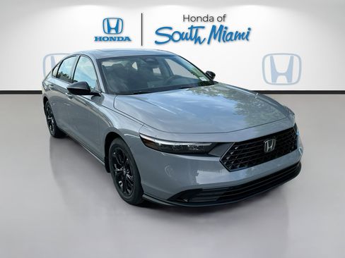New 2025 Honda Accord SE image 1