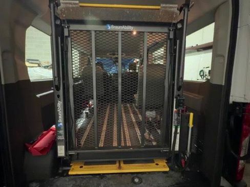 Used 2020 Ford Transit 150 XL RWD image 6