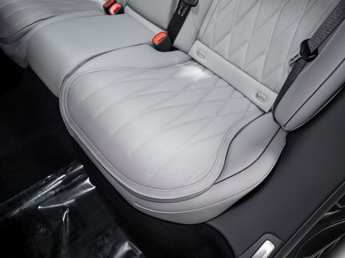 Used 2025 Mercedes-Benz S 63 AMG S image 42