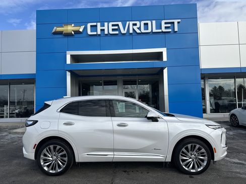 Certified 2025 Buick Envision Avenir image 1