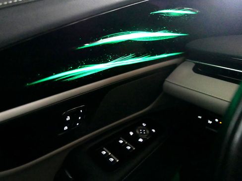 Used 2024 Lincoln Nautilus Reserve image 18