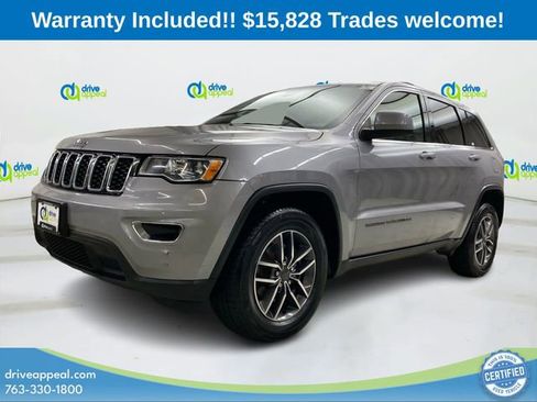 Used 2019 Jeep Grand Cherokee Laredo w/ 18" Wheel & 8.4" Radio Group AWD/4WD image 1
