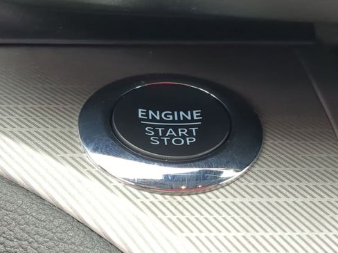 Certified 2022 Ford Explorer XLT w/ XLT Sport Appearance Package image 33