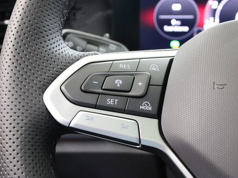 New 2026 Volkswagen Tiguan SE R-Line FWD image 25