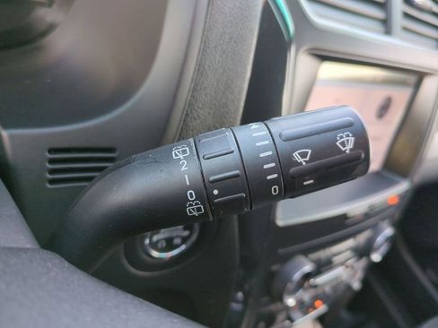 Used 2019 Ford Explorer XLT w/ Equipment Group 201A image 20