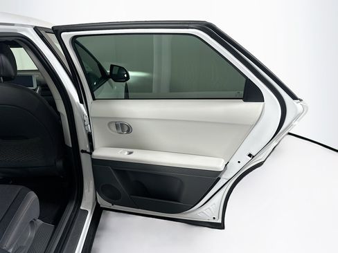 Used 2024 Hyundai Ioniq 5 SEL RWD image 31